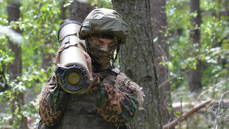 Liveticker Ukraine-Krieg – Rostech: Leopard-Panzer leicht mit russischen Waffen ausschaltbar