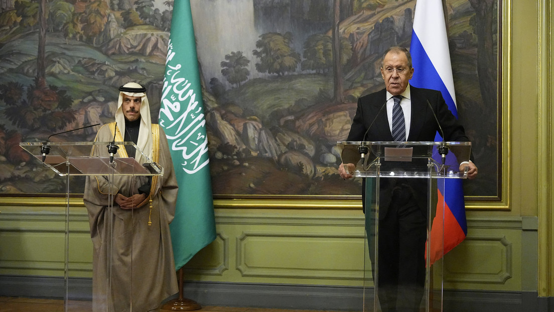 Moskau: Saudischer Top-Diplomat versichert "unerschütterliches Engagement" Saudi-Arabiens für OPEC+