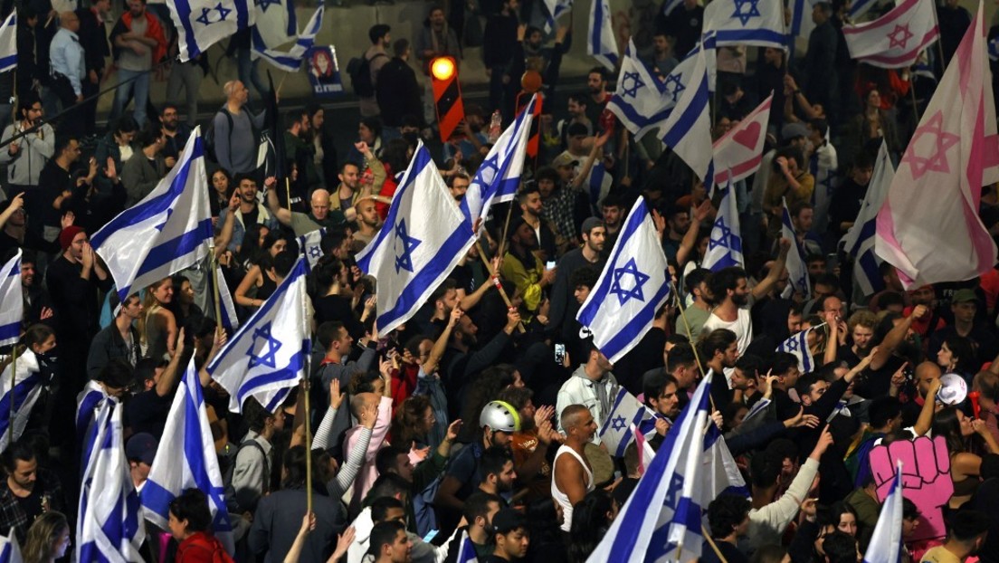 Nach Entlassung des Verteidigungsministers: Proteste gegen Netanjahu weiten sich aus