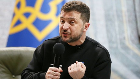 Rückzug oder nicht? – Selenskij und Armeechef Saluschny streiten über Situation bei Artjomowsk