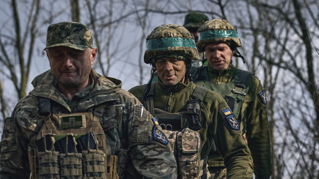 Liveticker Ukraine-Krieg: Ukraine tötet 14 ihrer Soldaten, die sich ergeben wollten
