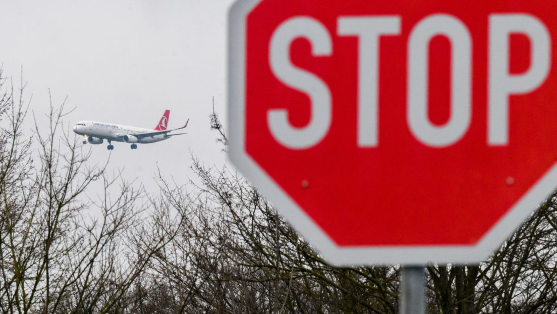 Polen zeigen sich empört über russische Passagiere im Luftraum über ihrem Land