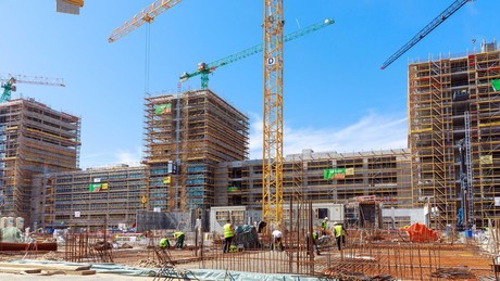 Krisen- und Insolvenzticker: Geschäft mit Baufinanzierung bricht drastisch ein