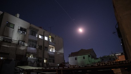 Mindestens zwei tote Zivilisten nahe Damaskus nach Raketenangriff durch israelisches Militär