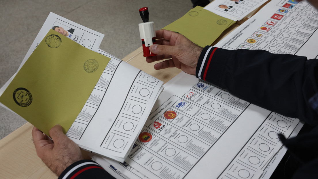 Wahlen in Türkei: Rund 64 Millionen Bürger wählen Parlament und Staatschef