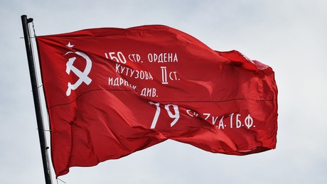 Wer hat Angst vor der sowjetischen Fahne in Berlin?
