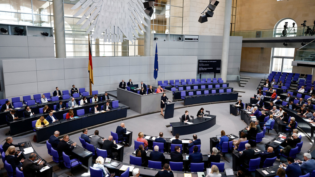 Lohn und Brot: Annähernd vier von zehn Bundestagsabgeordneten verfügen über Nebeneinkünfte