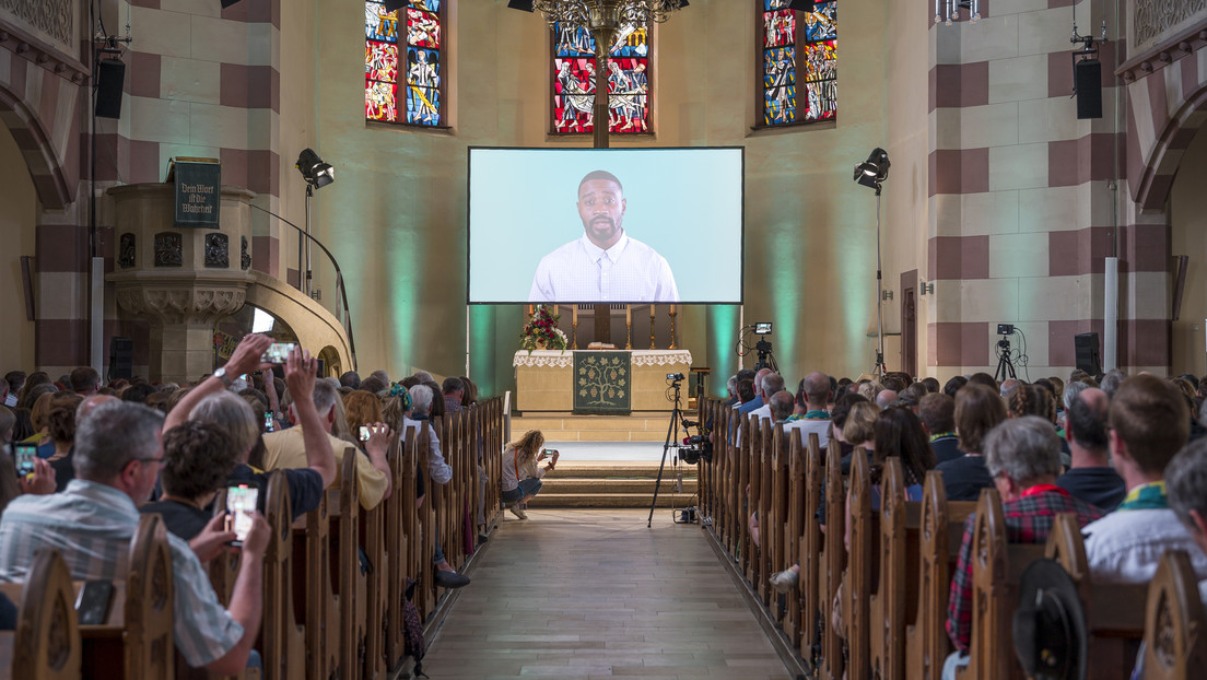 KI statt Pfarrer: ChatGPT hält ersten Gottesdienst in Deutschland ab