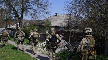 Liveticker Ukraine-Krieg – Beamter: Russische Streitkräfte rücken auf Kupjansk vor
