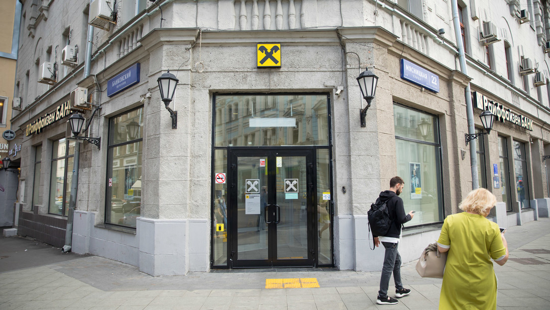 Gute Beziehungen zu Moskau: Raiffeisenbank verzögert Trennung von Russland-Geschäft