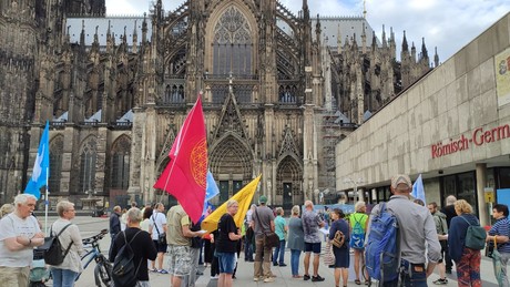 Gedenkfeier für Kölner Montagsspaziergängerin