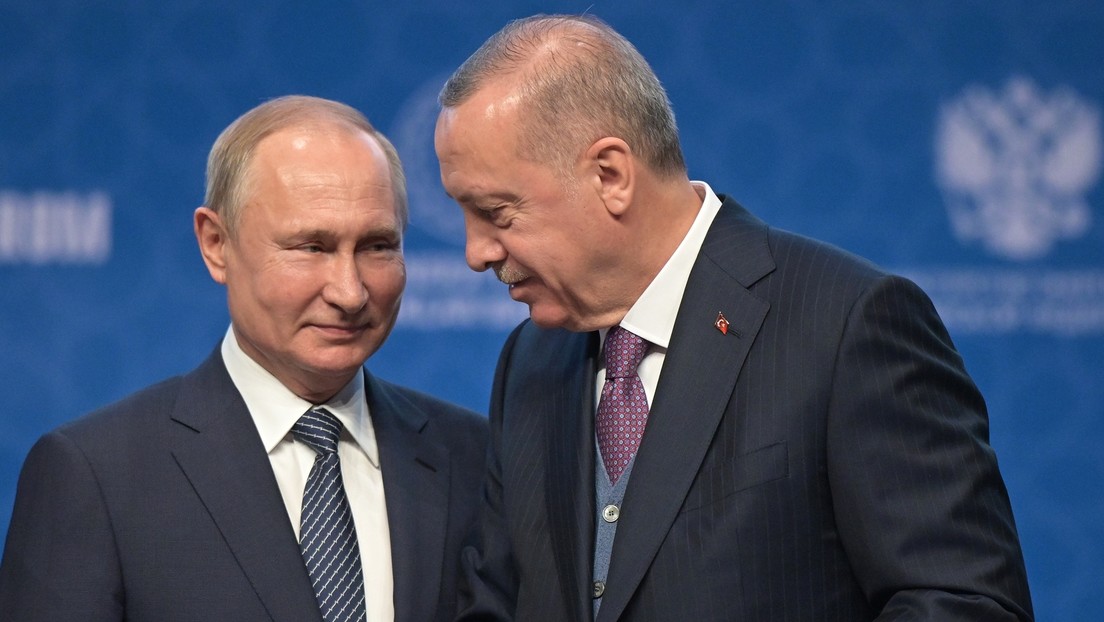 Medien: Erdoğan will Vermittlerrolle im Ukraine-Konflikt anbieten