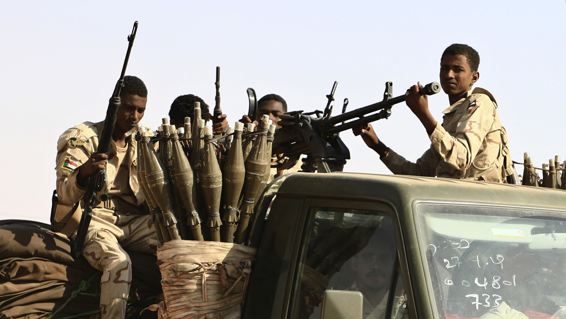 Medienbericht: Vereinigte Arabische Emirate schicken Waffen statt humanitärer Hilfe nach Sudan