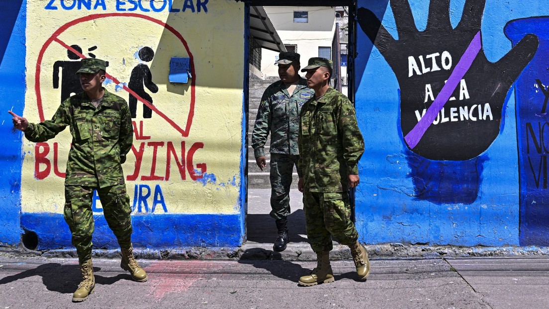 Wahlen in Ecuador: Urnengang im Zeichen der Gewalt