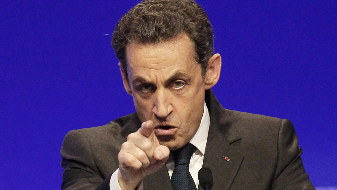 Sarkozy warnt vor Waffenlieferungen an Kiew: "Europa tanzt am Rande eines Vulkans"