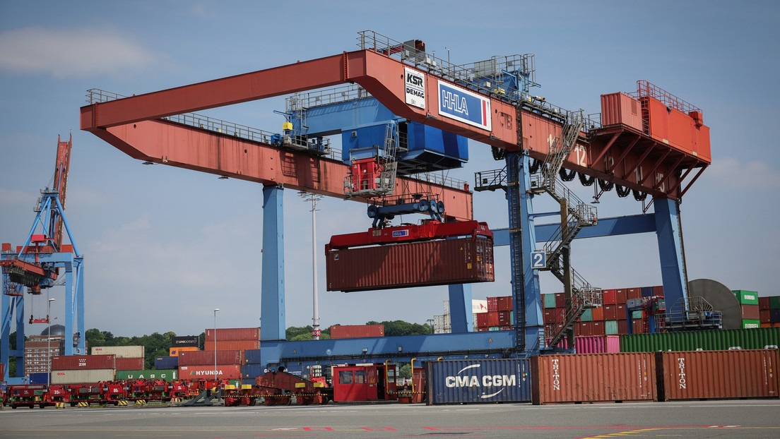 Containerumschlag im Hamburger Hafen bricht ein