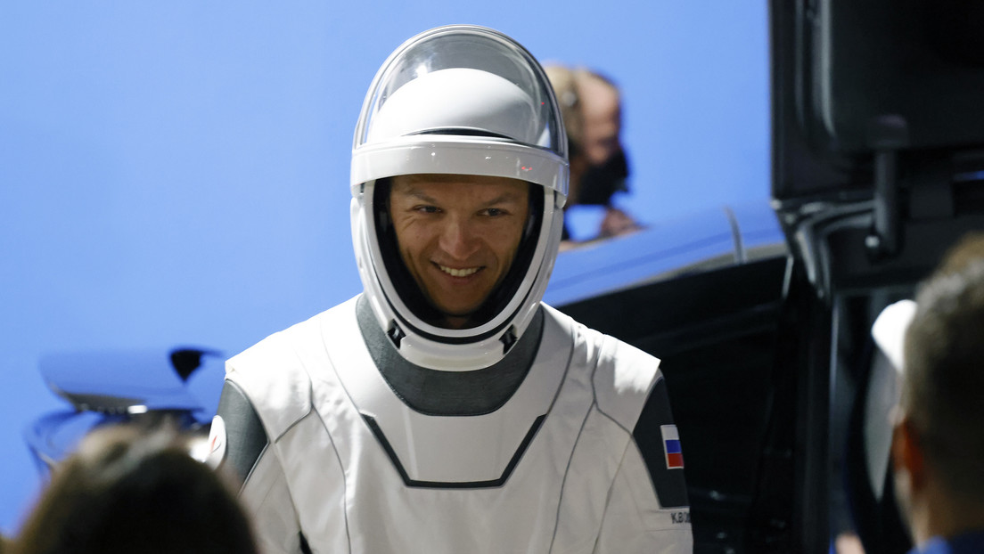 Crew Dragon mit russischem Kosmonauten dockt an ISS an