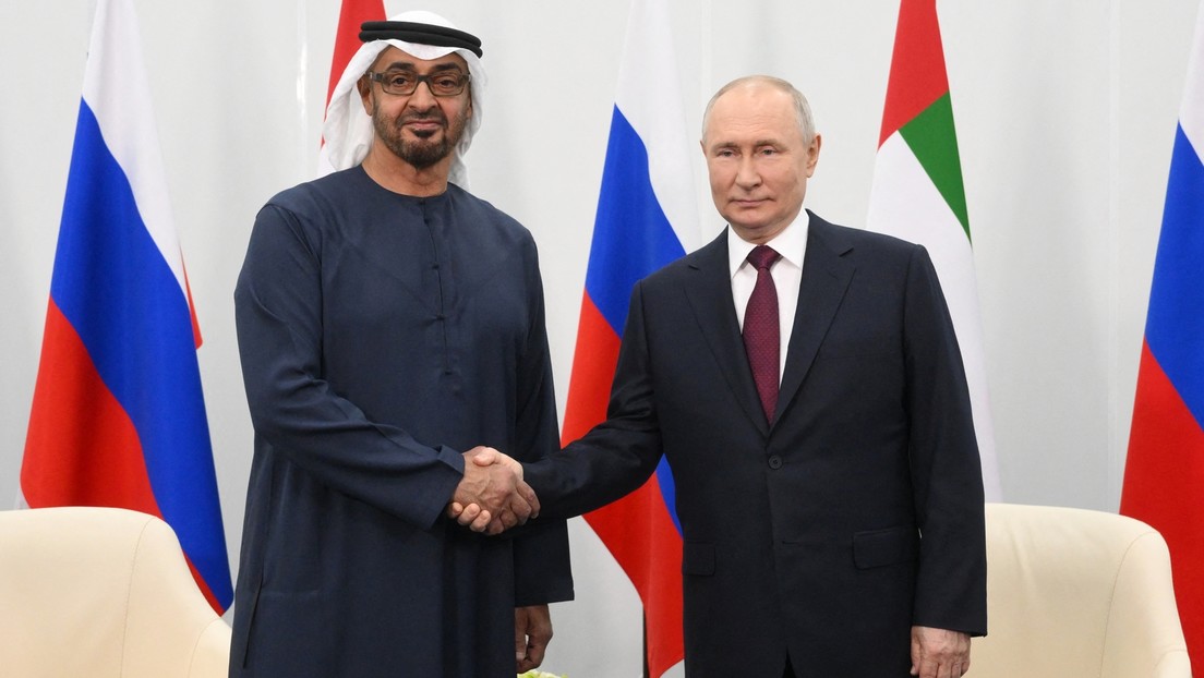 Nach BRICS-Einladung: Westen plant den Golfstaat VAE wegen Handel mit Russland unter Druck zu setzen
