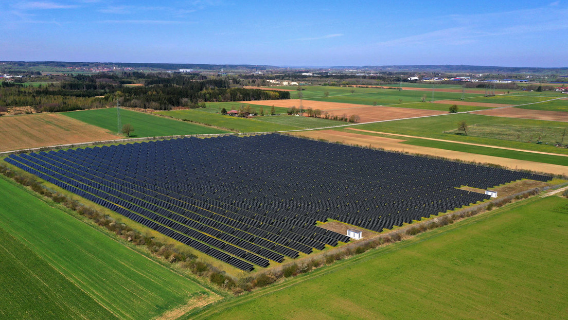 Zu wenig Solaranlagen? "Bayernwerk" schaltet wegen zu viel Sonnenschein Photovoltaikanlagen ab