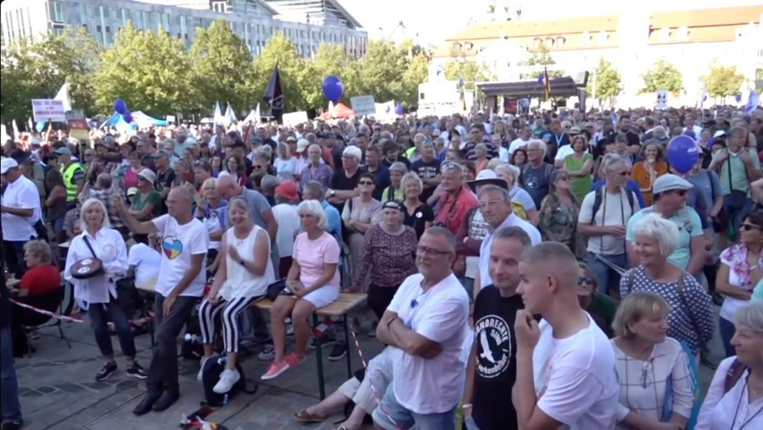 LIVE: "Deutschland steht auf" – Magdeburger Kundgebung gegen Bundesregierung