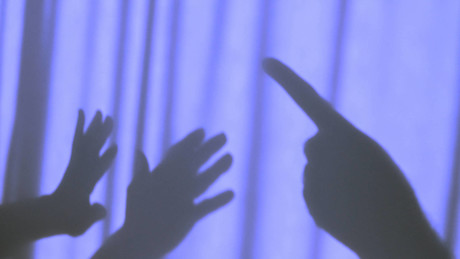 Der tägliche Wahnsinn – Wegen islamischer Gebetsmütze: 34-Jähriger in Berlin-Neukölln verprügelt