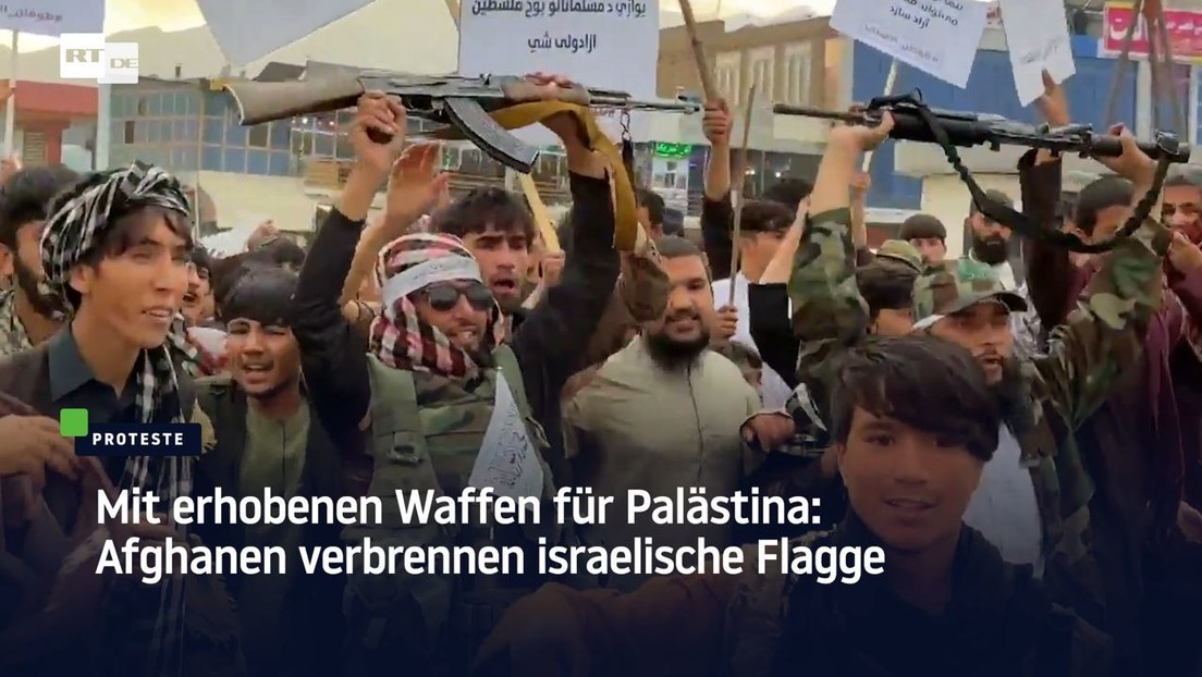 Mit erhobenen Waffen für Palästina: Afghanen verbrennen israelische Flagge