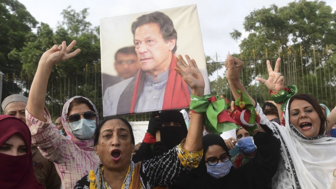 Pakistans Ex-Premier Khan wegen Geheimnisverrats angeklagt