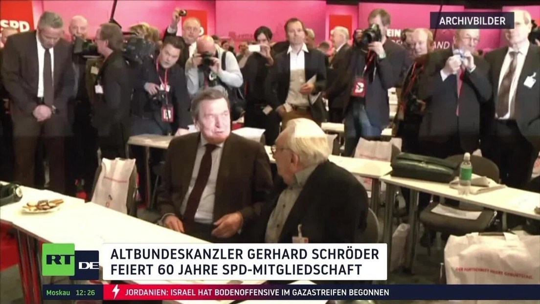 Jubiläum für Schröder: 60 Jahre bei der SPD