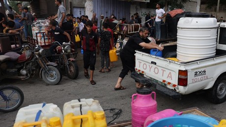 Updates zum Nahost-Krieg –
                            UNO-Hilfswerk: Wassermangel in Gaza wird zur
                            "Frage von Leben und Tod"