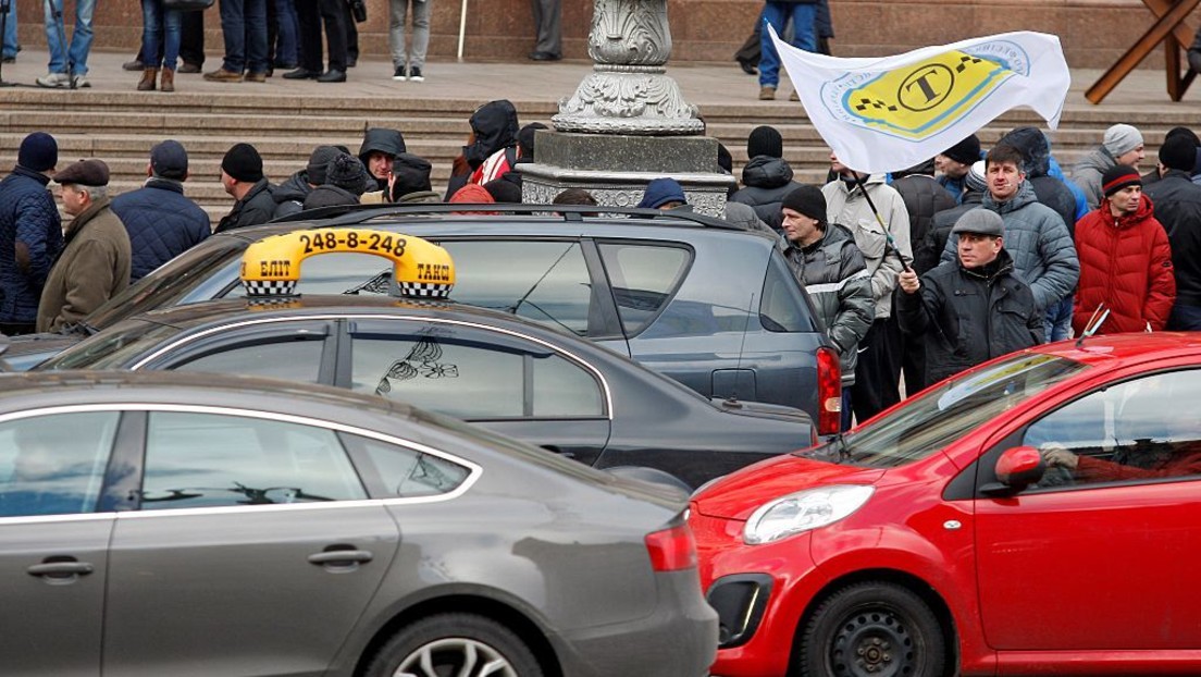 Kiew: Für das Sprechen auf Russisch entlassener Taxifahrer äußert sich zum Vorfall