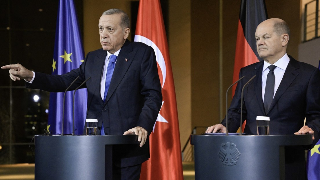 Erdoğan wirft Bundesregierung vor, Teil einer "Kreuzritter-Imperialisten-Struktur" zu sein