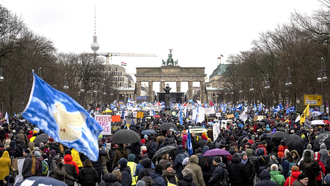 "Nein zu allen Kriegen!" – prominent besetzte große Antikriegsdemo in Berlin angekündigt