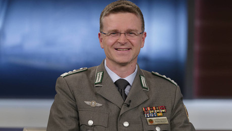 "Unseren Frieden verteidigen" – Chef des Bundeswehrverbands fordert Debatte über Wehrpflicht