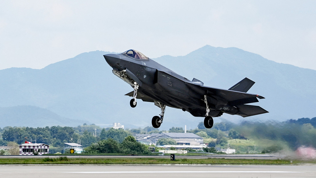 Unbrauchbar nach Vogelschlag: Südkoreanische Luftwaffe schreibt F-35A-Kampfflugzeug ab