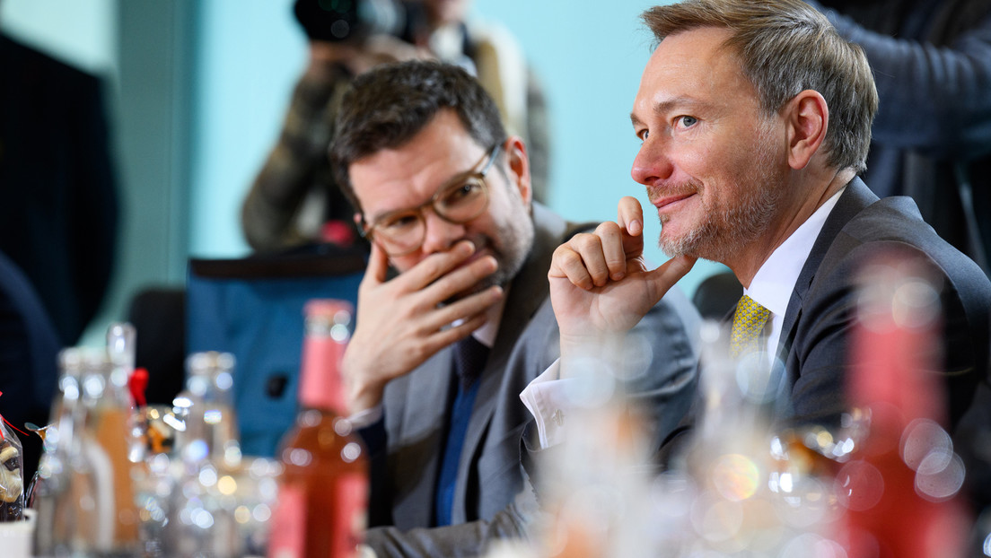 Kurz vor möglichem Regierungsende: FDP-Ministerien befördern Spitzenbeamte