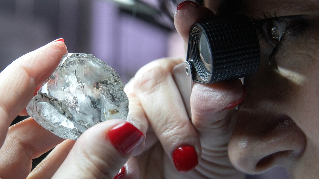 Peskow: Russland wird EU-Sanktionen gegen Diamanten umgehen