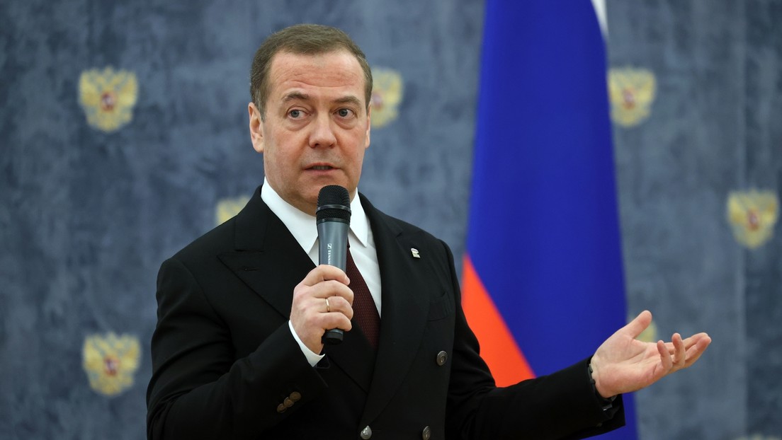 Medwedew: Sicherheitsgarantien für Kiew sind "ein Fetzen Papier"