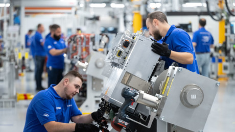 Krisen- und Insolvenzticker: Stellenabbau bei Automobilzulieferern geht weiter