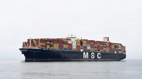 Nach Huthi-Angriffen: Reedereien stoppen weltweit Containerverkehr durch das Rote Meer