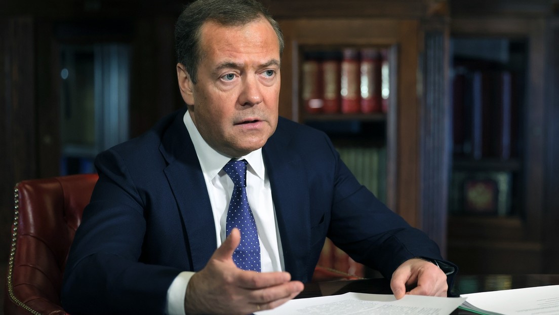 Medwedew über Absturz der Il-76: Ergebnis des innenpolitischen Kampfes in Kiew