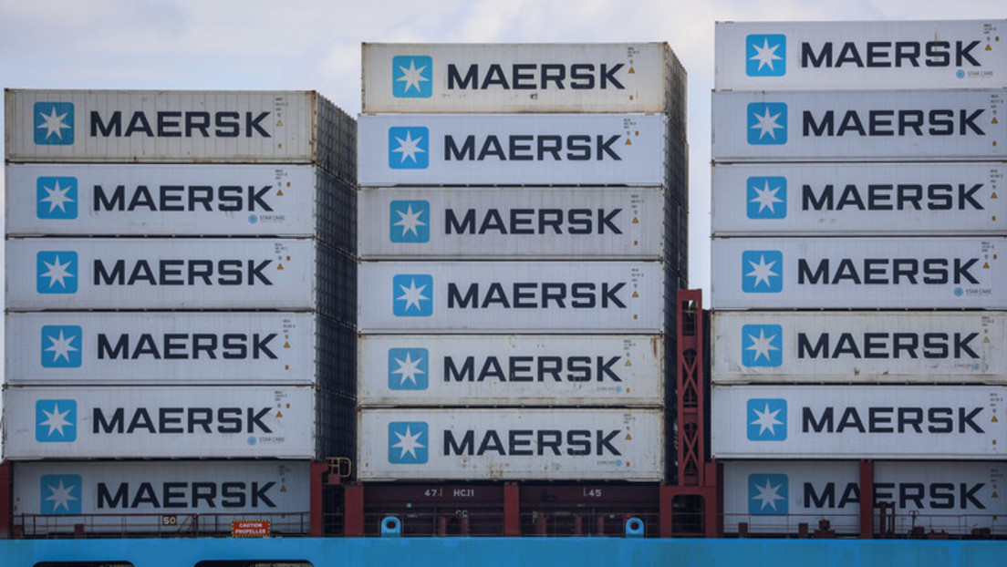 Großreederei Maersk stellt Route durch Rotes Meer wegen Huthi-Angriffen ein