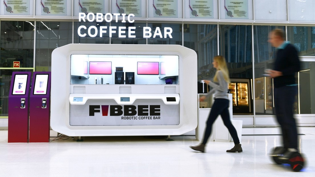 Mehr als hundert Tassen Kaffee pro Stunde: Roboter in Moskau verdoppeln Zahl exzellenter Baristas