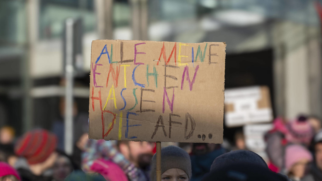 Demo-Kinder: Bei "Querdenkern" rein missbraucht, gegen AfD wichtig, weil "von Geburt an politisch"