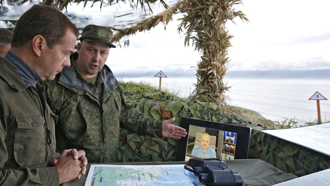 Medwedew: Russland wird auf Kurilen neue Waffen stationieren