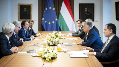 "Ungarn lässt sich nicht erpressen!" – Reaktion auf mögliche EU-Pläne gegen das Land