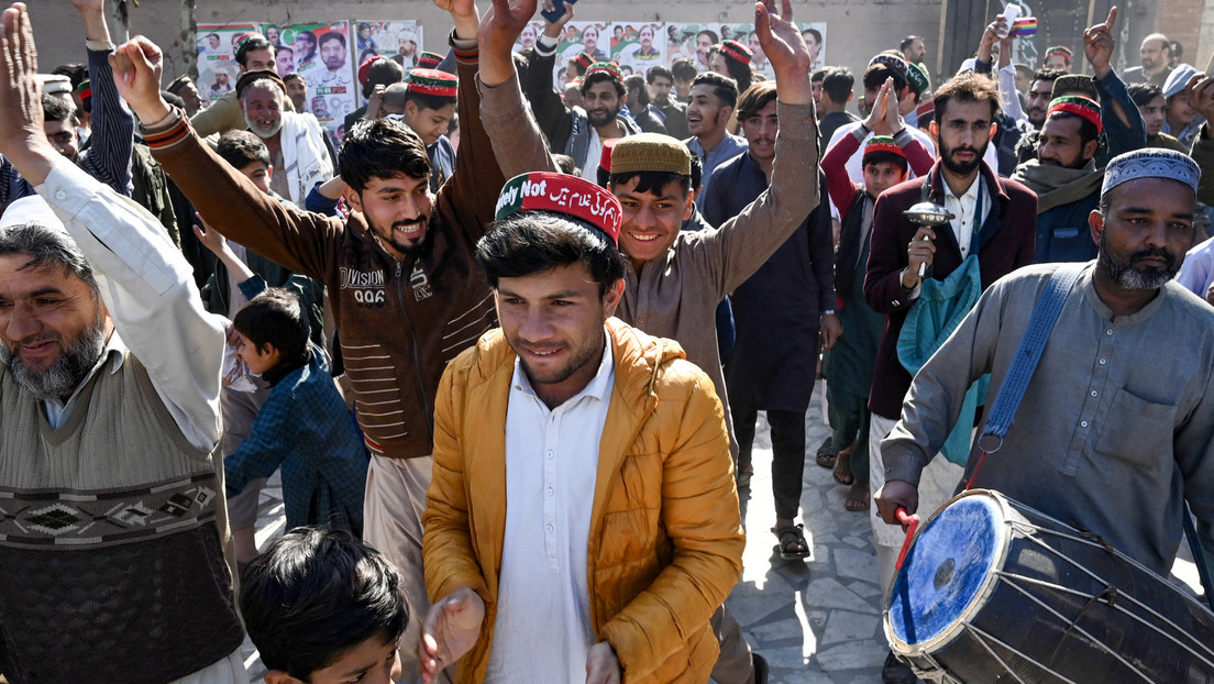 Wahlüberraschung in Pakistan: Pro-Imran-Khan-Kandidaten vorne