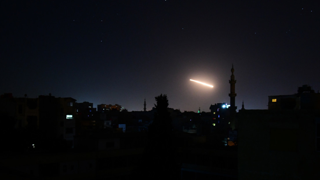 Explosionen nahe Damaskus: Israel bombardiert offenbar Ziele in Syrien