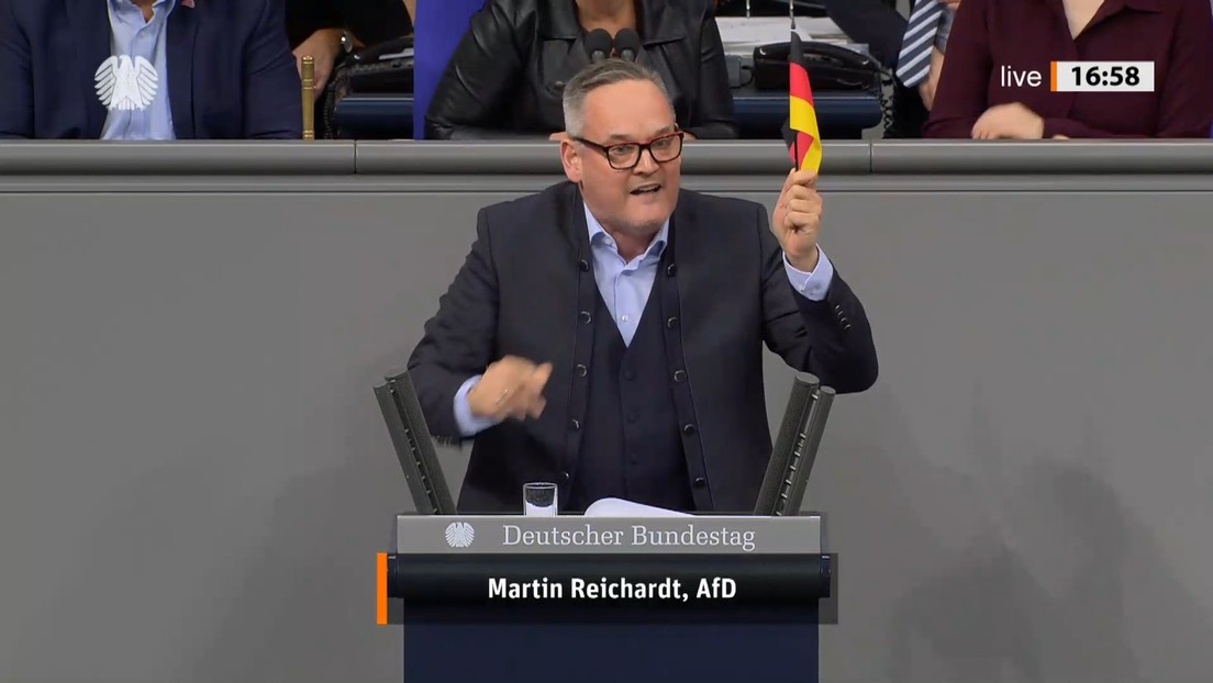 Der tägliche Wahnsinn – Debatte zu Meinungsfreiheit im Bundestag: Abgeordneter kassiert Ordnungsruf