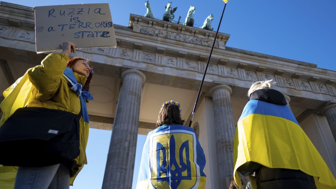 "Slawa Ukraini" am Brandenburger Tor: Marode Hauptstadt in den Fängen der Faschisten