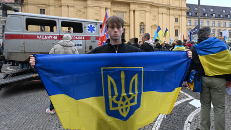 Zürich: Stadt holt nach zwei Jahren ukrainische Flaggen ein